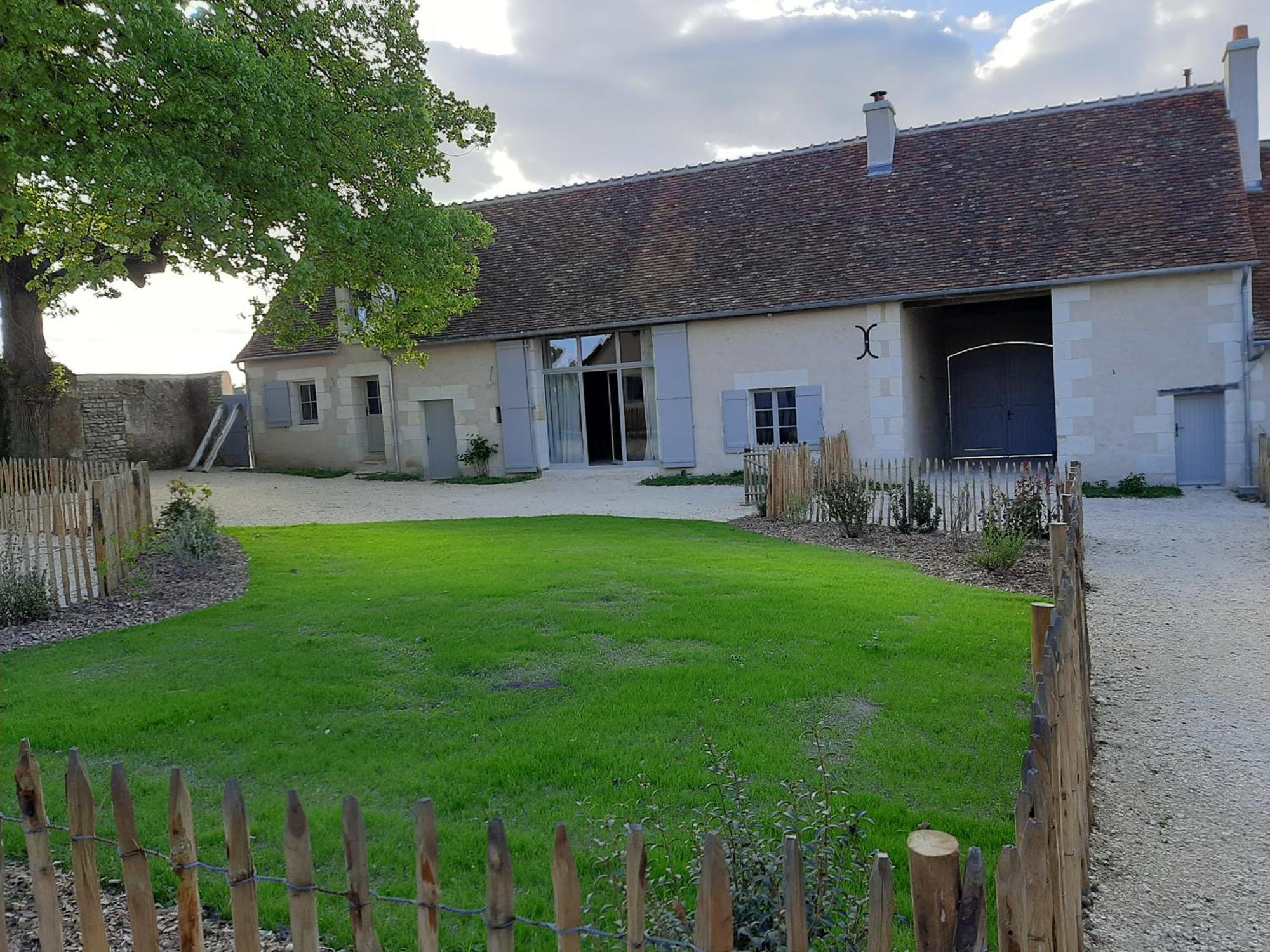 Le Puits Renaissance - De Caractere Et Piscine Chauffee Holiday home